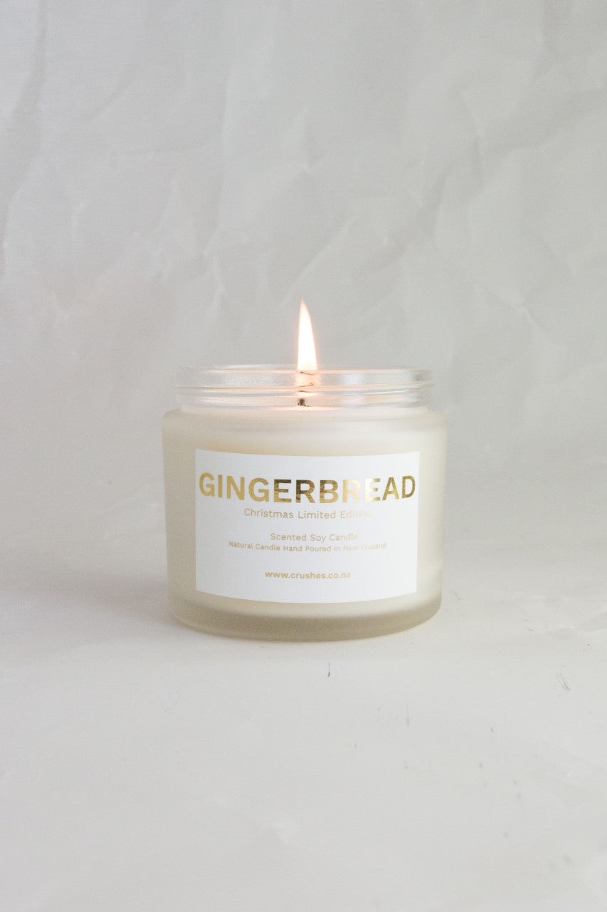 Crushes Gingerbread Christmas Candle